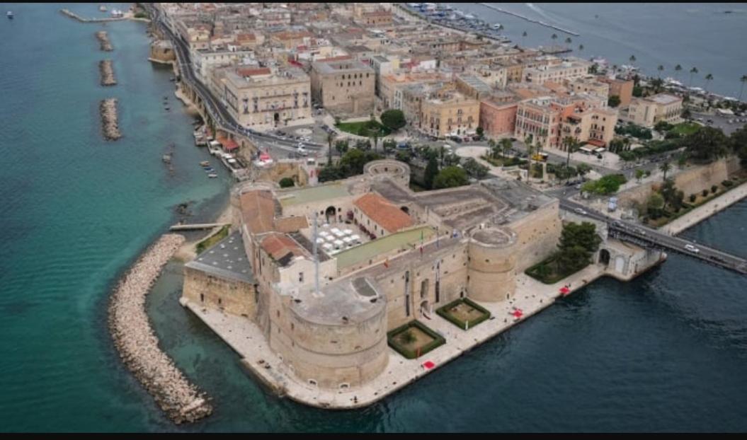 La Casa Di Teresa Hotell Taranto Exteriör bild